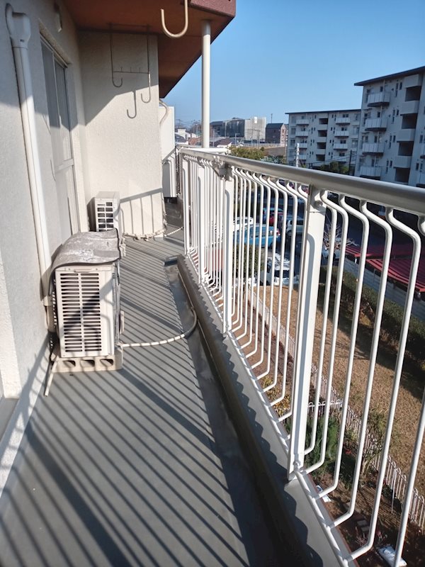 東新井団地 現地写真（バルコニー）