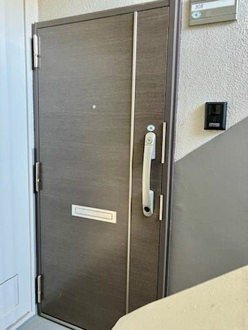 新栄町団地 現地写真（玄関）