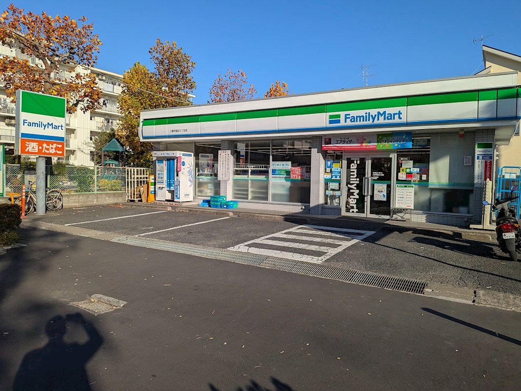 三郷早稲田団地（5丁目） コンビニ