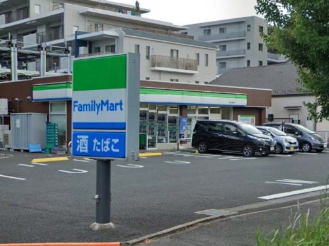 サードスクエア小倉台 コンビニ