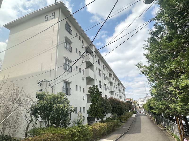 たまプラーザ団地5街区9号棟 現地写真